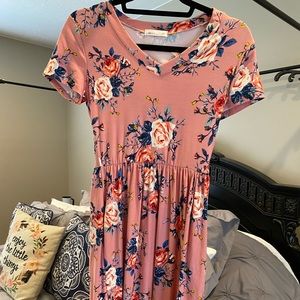 Mid length dress with pockets